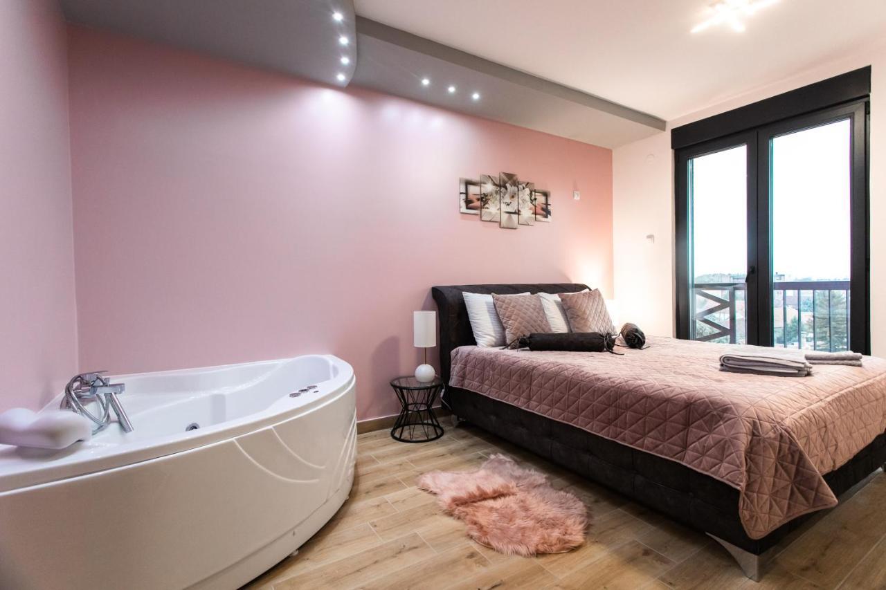 Room Jacuzzi “Athena” Szabadka Kültér fotó